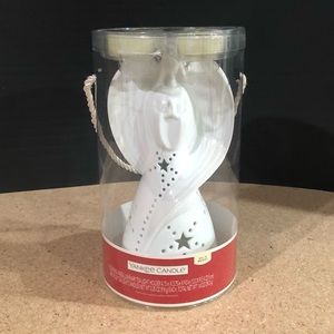 Yankee Candle “all is bright”